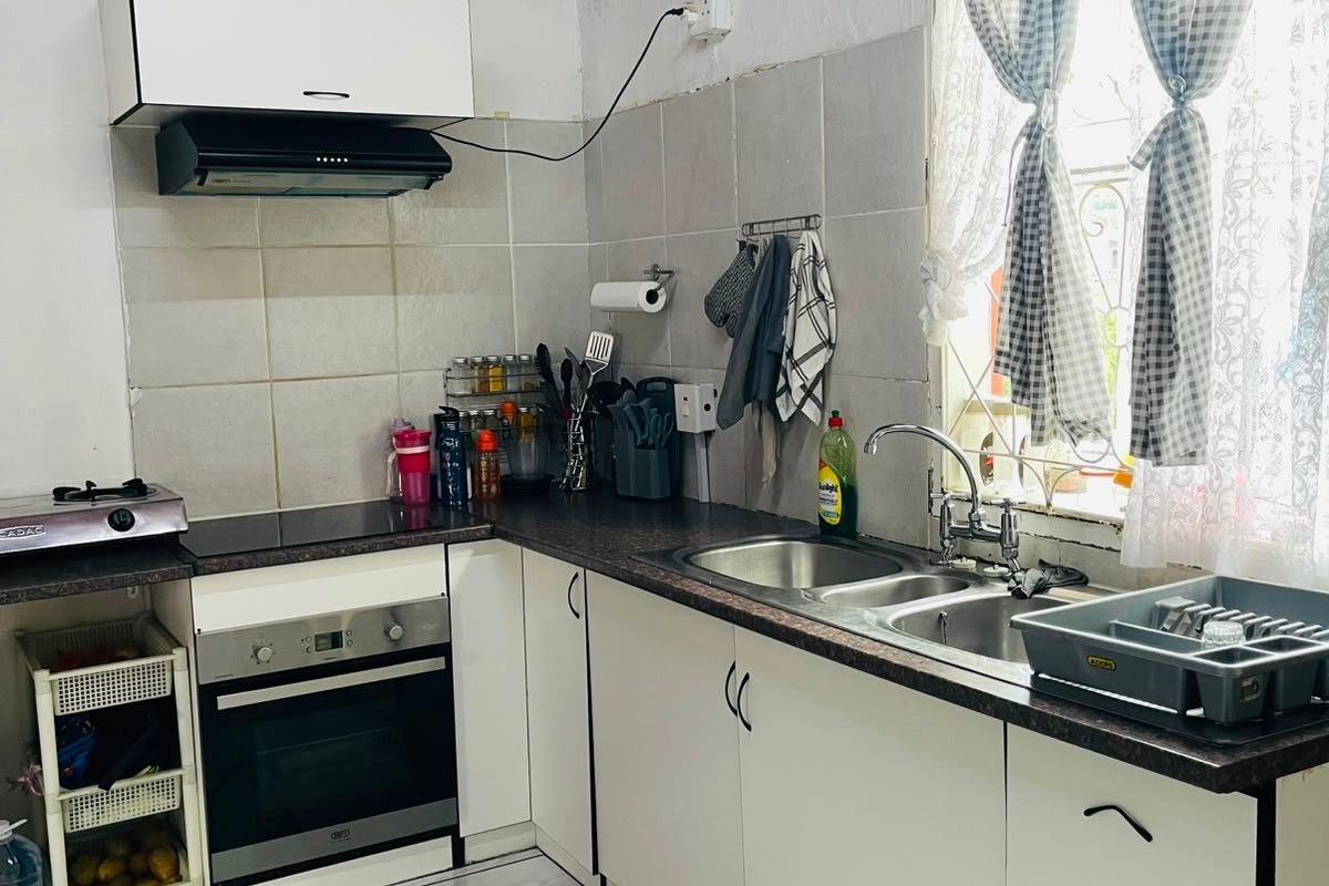 House For Sale In East London - Photo 5