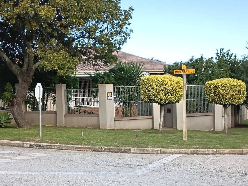 House For Sale In Port Elizabeth - Photo 1