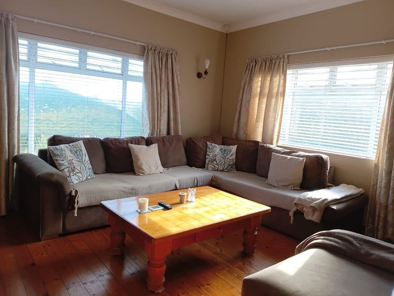 House For Sale In Port Elizabeth - Photo 2