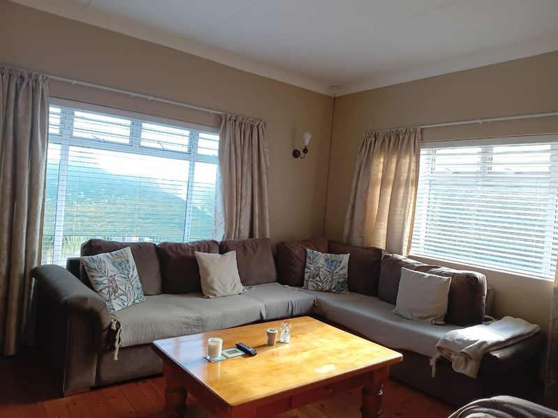 House For Sale In Port Elizabeth - Photo 3