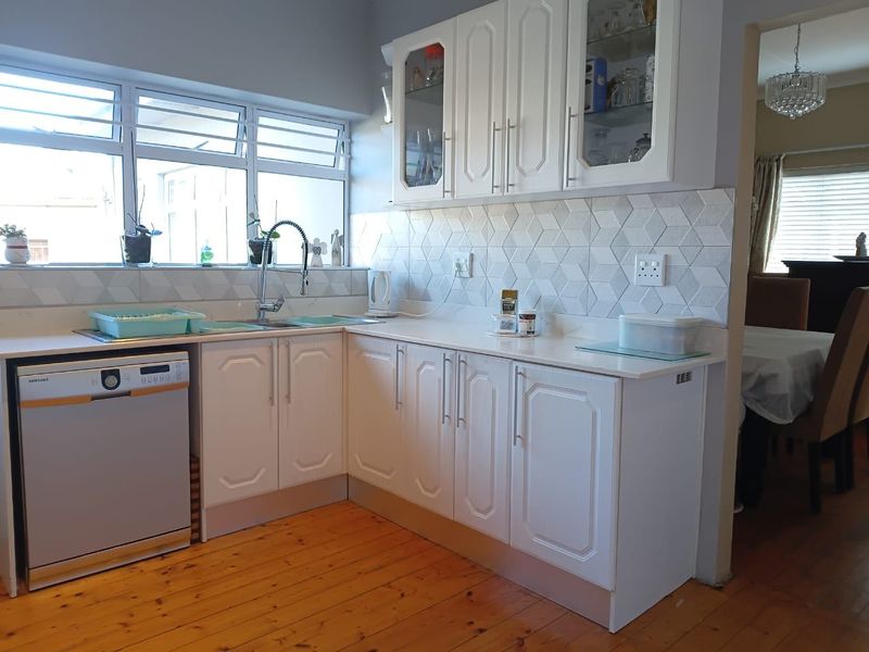 House For Sale In Port Elizabeth - Photo 10