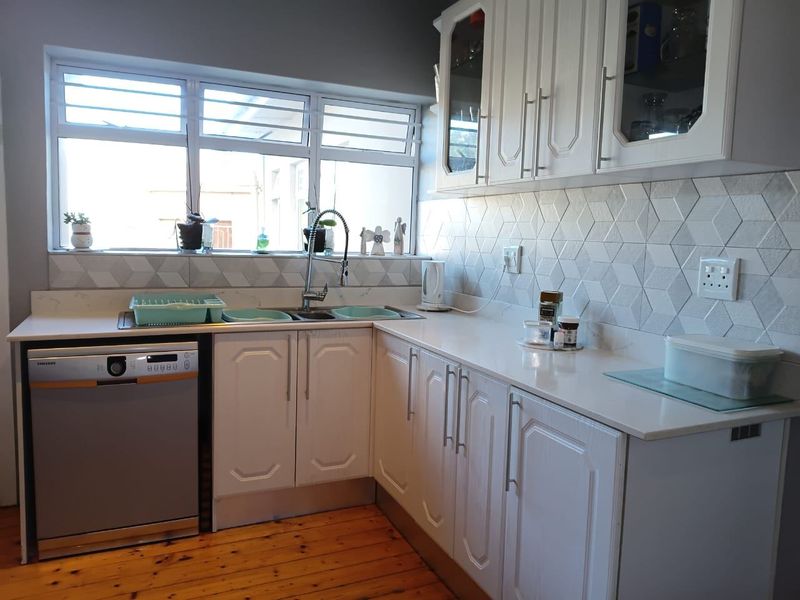House For Sale In Port Elizabeth - Photo 9