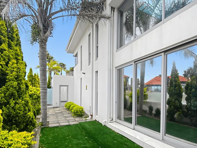 House For Sale In Port Elizabeth - Photo 3