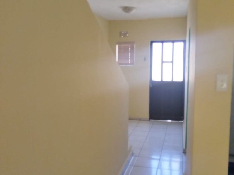 Townhouse For Sale In East London - Photo 4