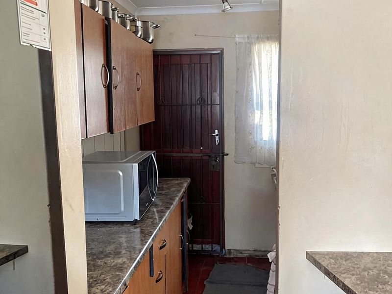 Cluster For Sale In East London - Photo 2