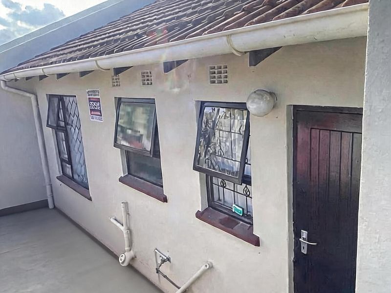 Cluster For Sale In East London - Photo 9