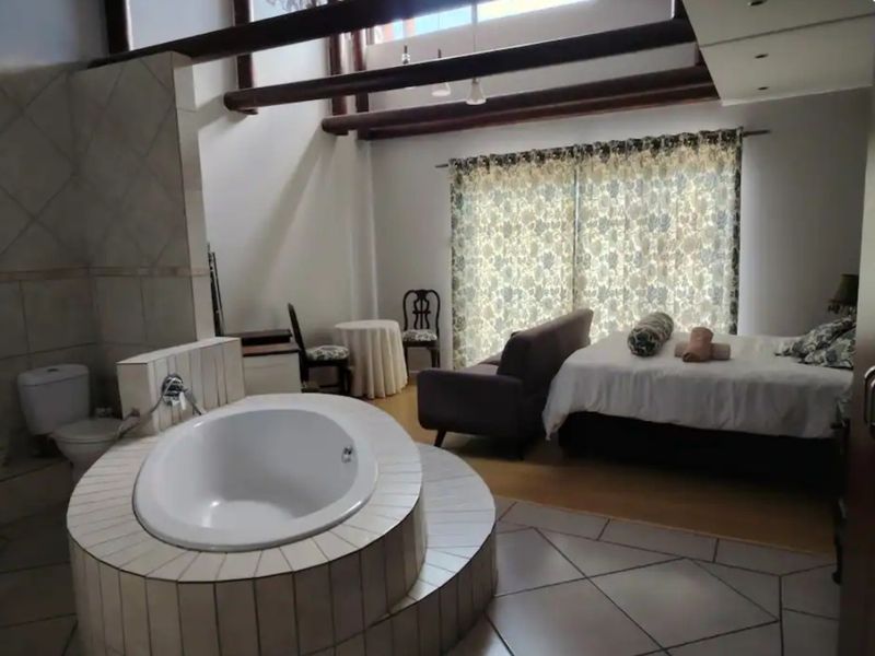 Apartment Rental Monthly In Port Elizabeth - Photo 9