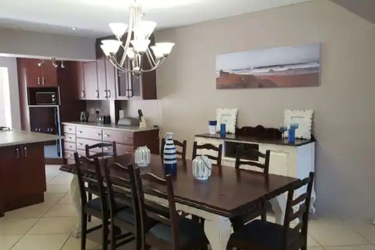 Apartment Rental Monthly In Port Elizabeth - Photo 4