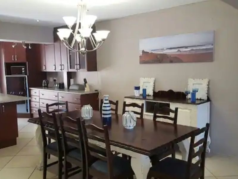 Apartment Rental Monthly In Port Elizabeth - Photo 4