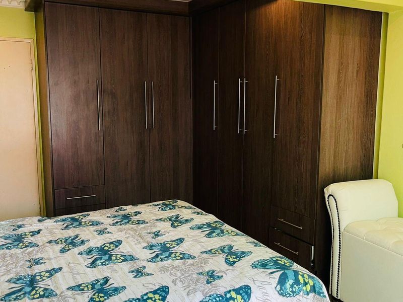 House For Sale In East London - Photo 6