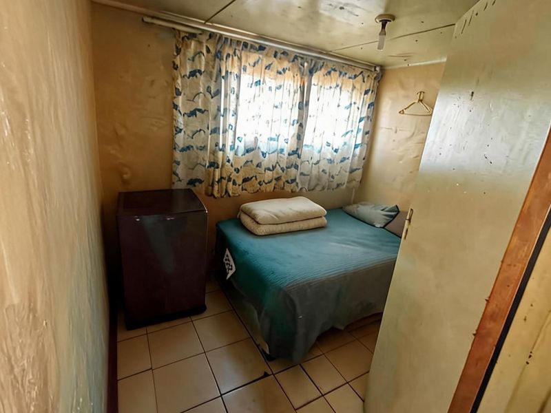 House For Sale In East London - Photo 6