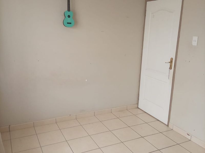 Townhouse For Sale In East London - Photo 6