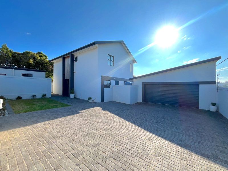 House Rental Monthly In Port Elizabeth - Photo 1