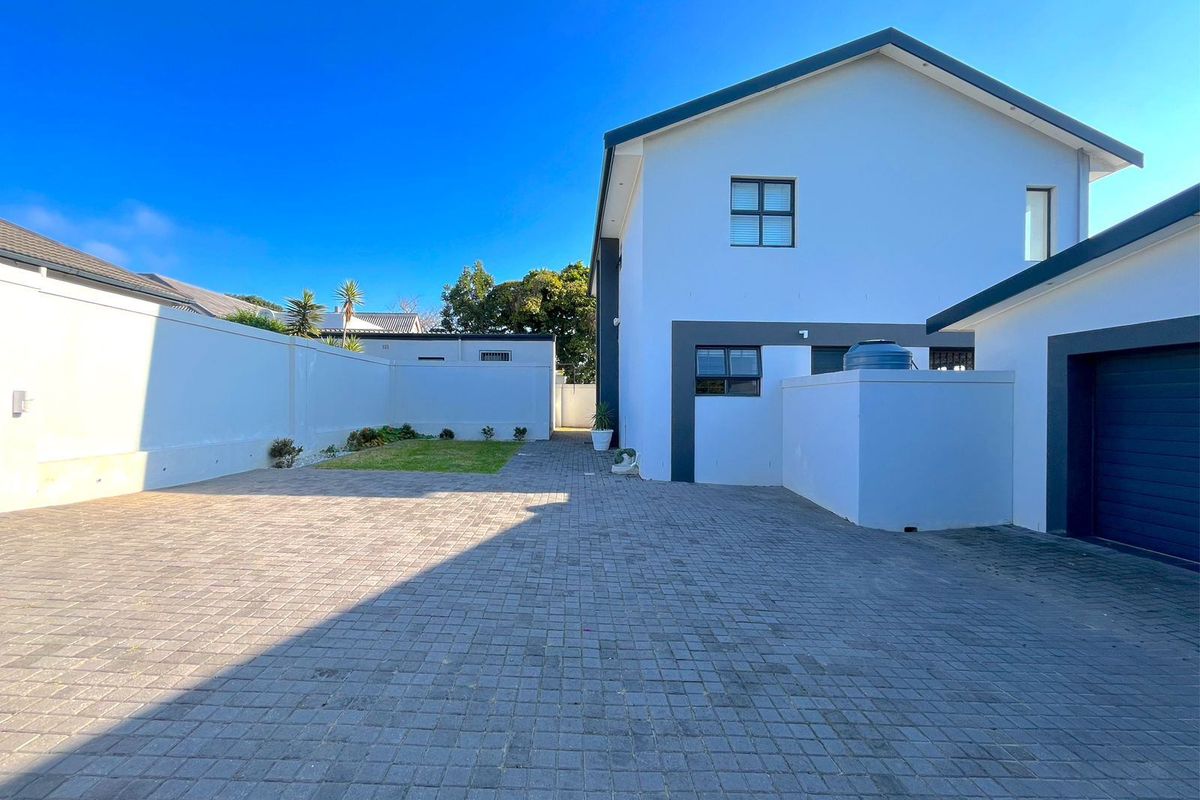 House Rental Monthly In Port Elizabeth - Photo 2