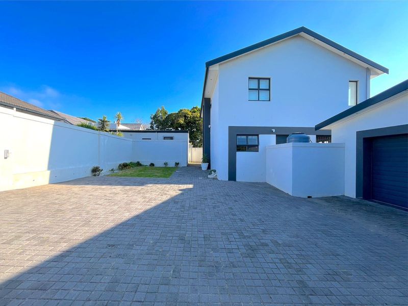 House Rental Monthly In Port Elizabeth - Photo 2