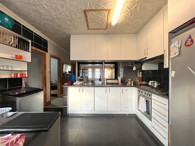 House For Sale In Port Elizabeth - Photo 10