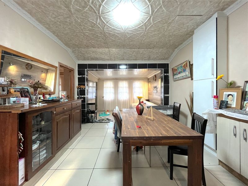 House For Sale In Port Elizabeth - Photo 7