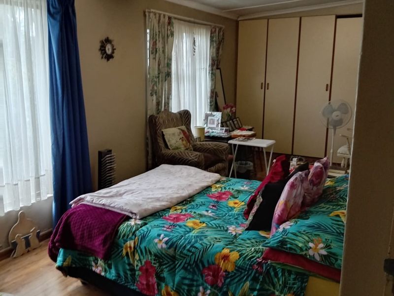 House For Sale In East London - Photo 6