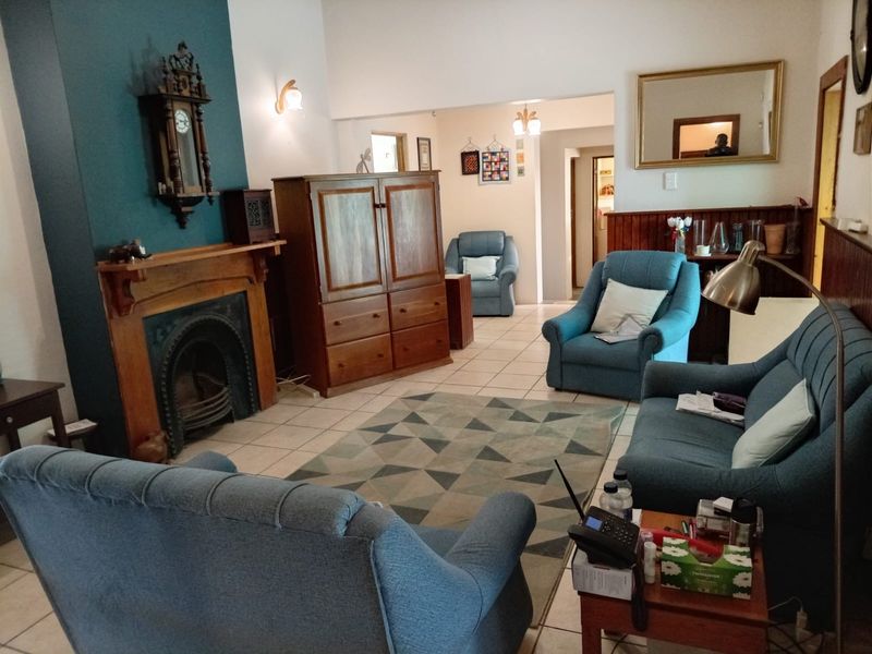 House For Sale In East London - Photo 3