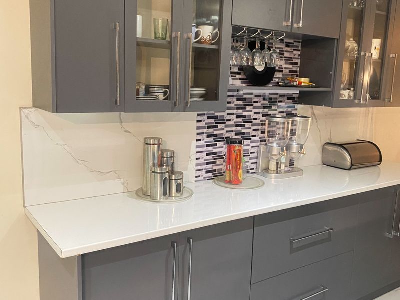Townhouse For Sale In East London - Photo 2