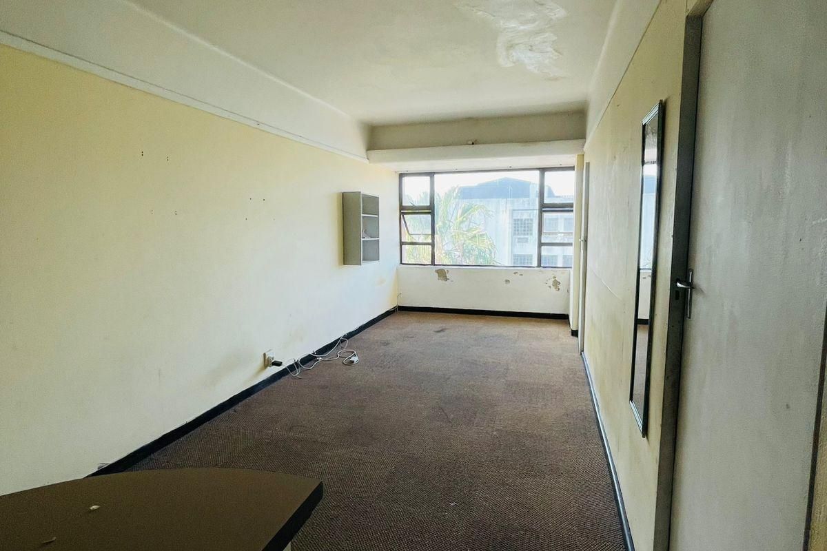 Apartment For Sale In East London - Photo 4