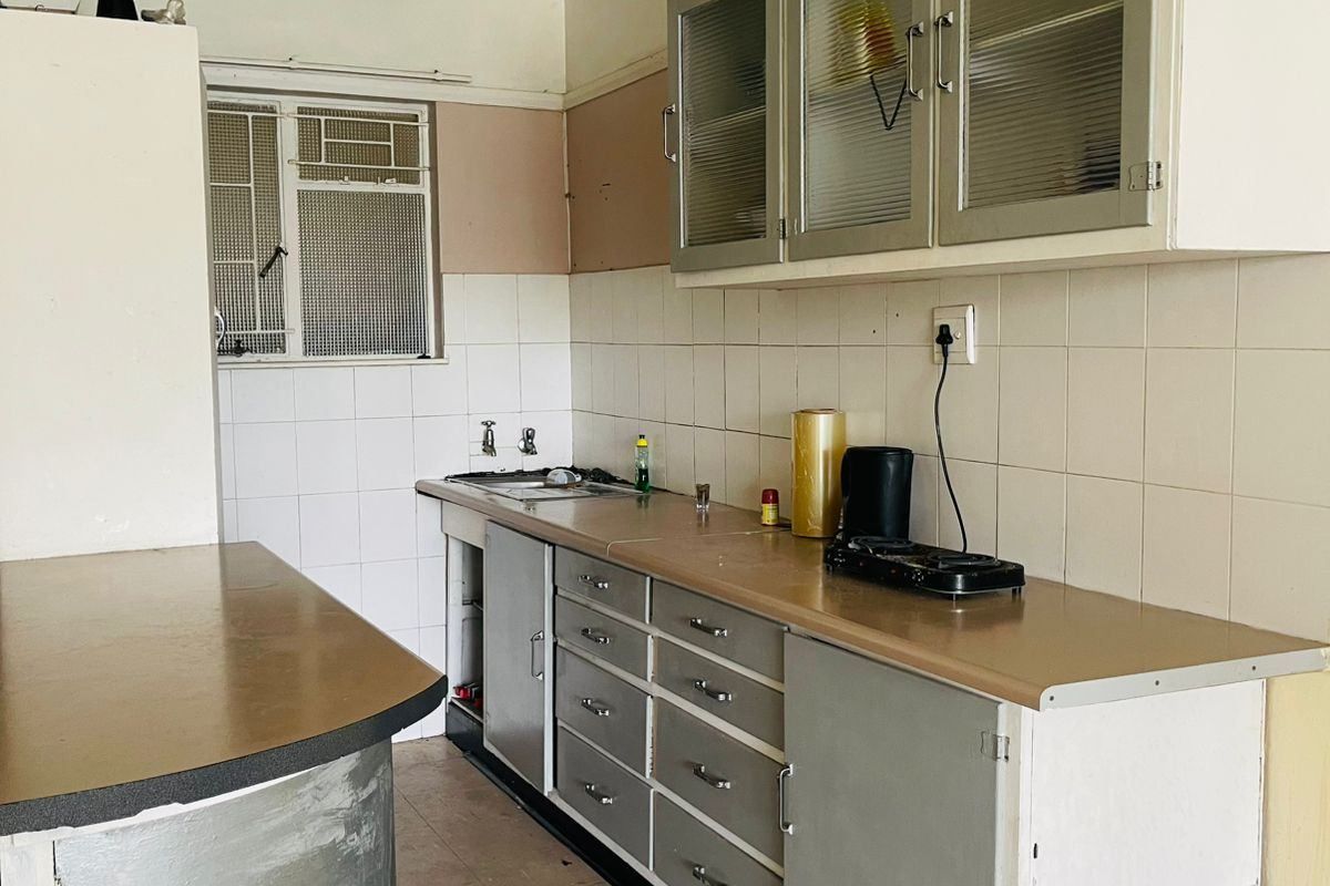 Apartment For Sale In East London - Photo 2