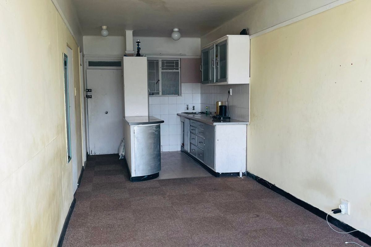 Apartment For Sale In East London - Photo 3