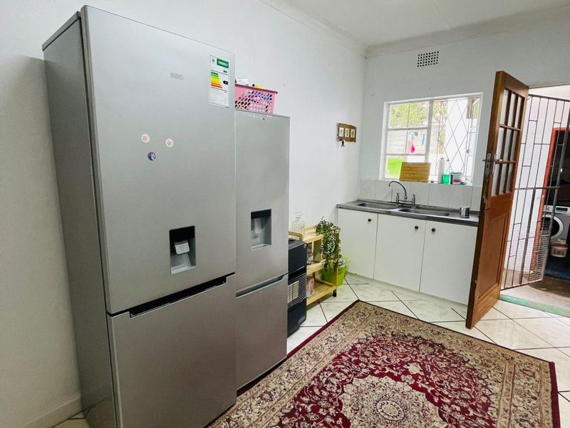House For Sale In East London - Photo 6