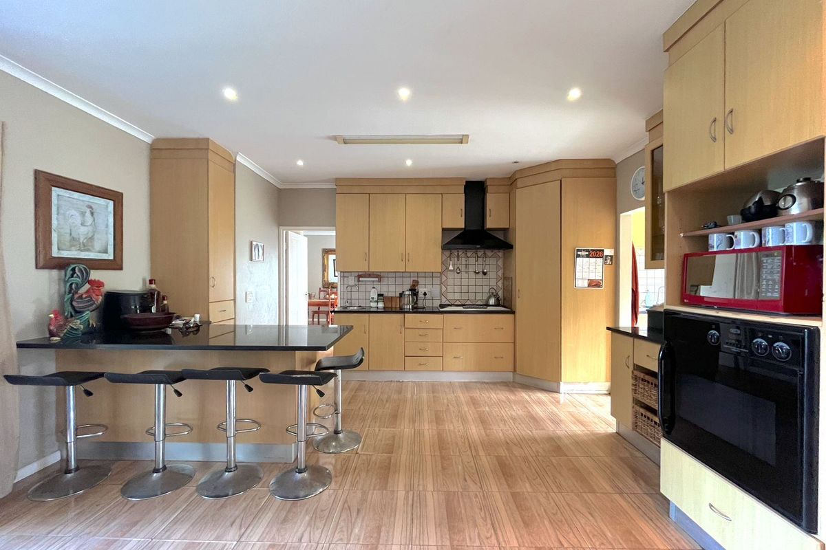 House For Sale In Port Elizabeth - Photo 4