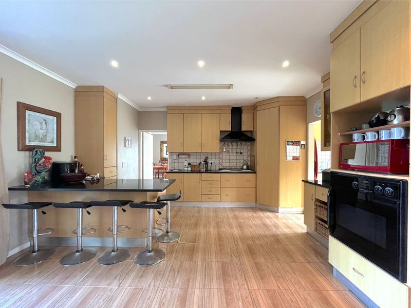 House For Sale In Port Elizabeth - Photo 4