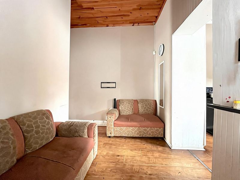 House For Sale In Port Elizabeth - Photo 9