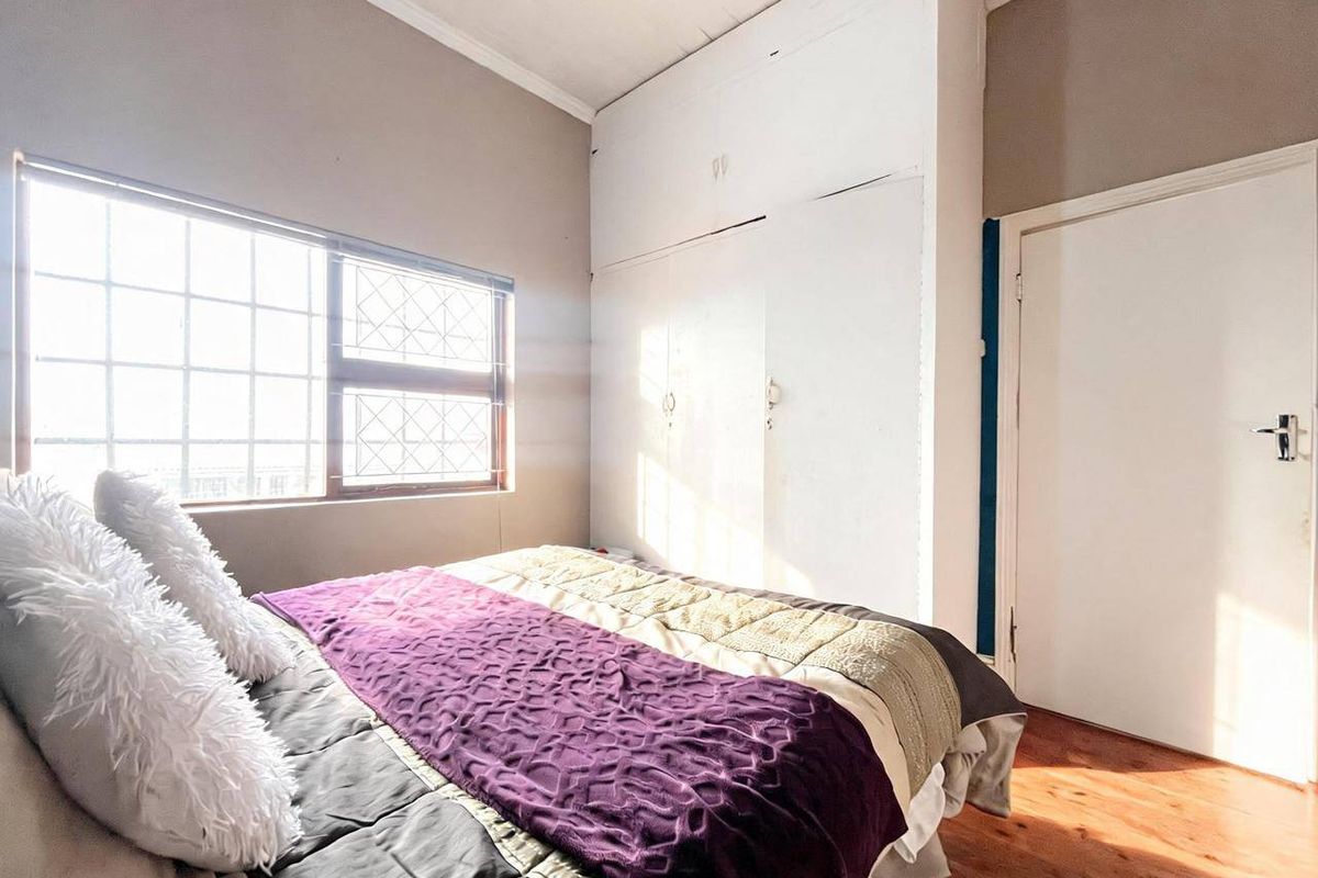 House For Sale In Port Elizabeth - Photo 2