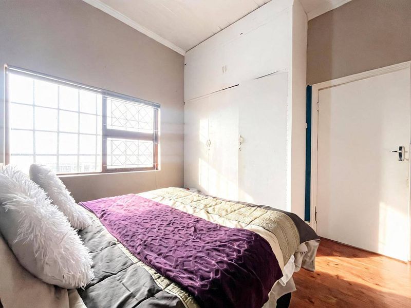 House For Sale In Port Elizabeth - Photo 2