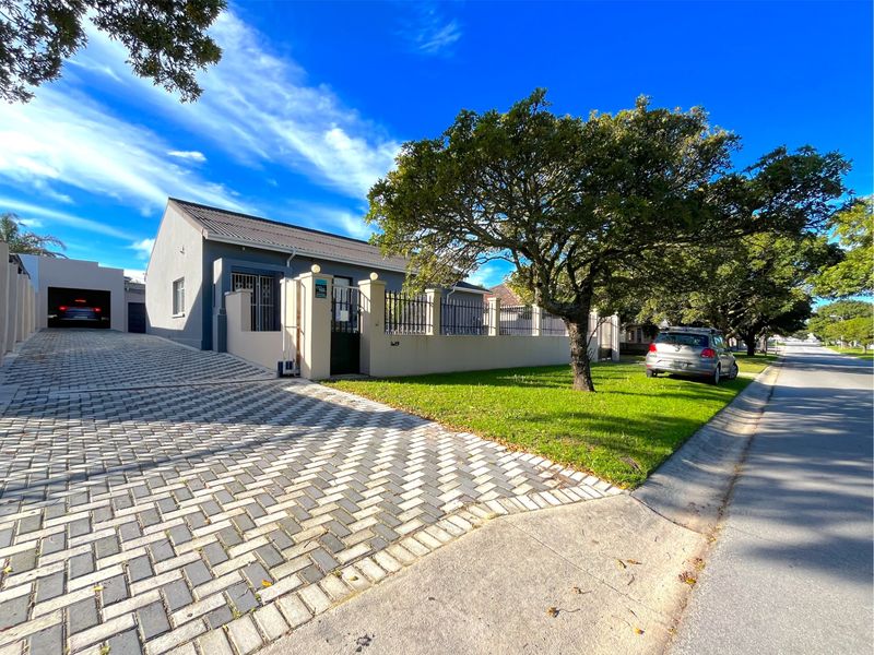 House For Sale In Port Elizabeth - Photo 1