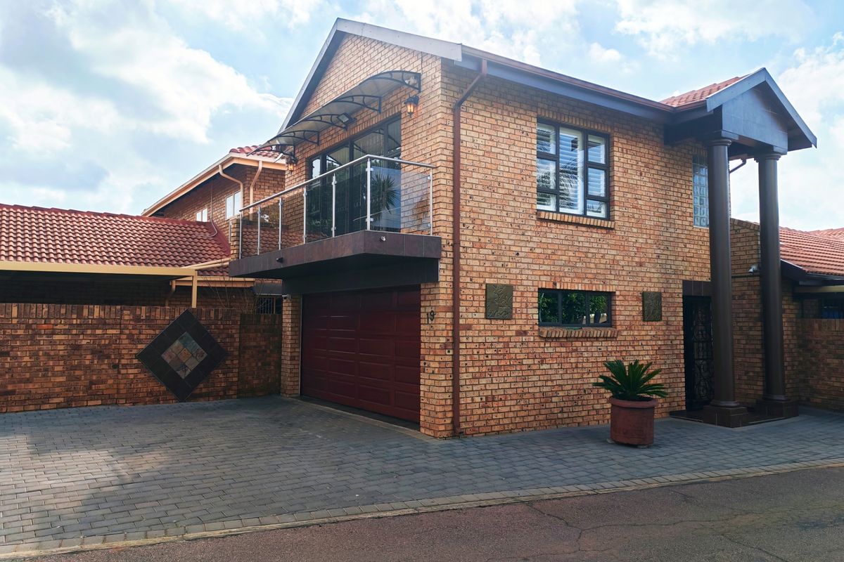 House For Sale In Centurion - Photo 2