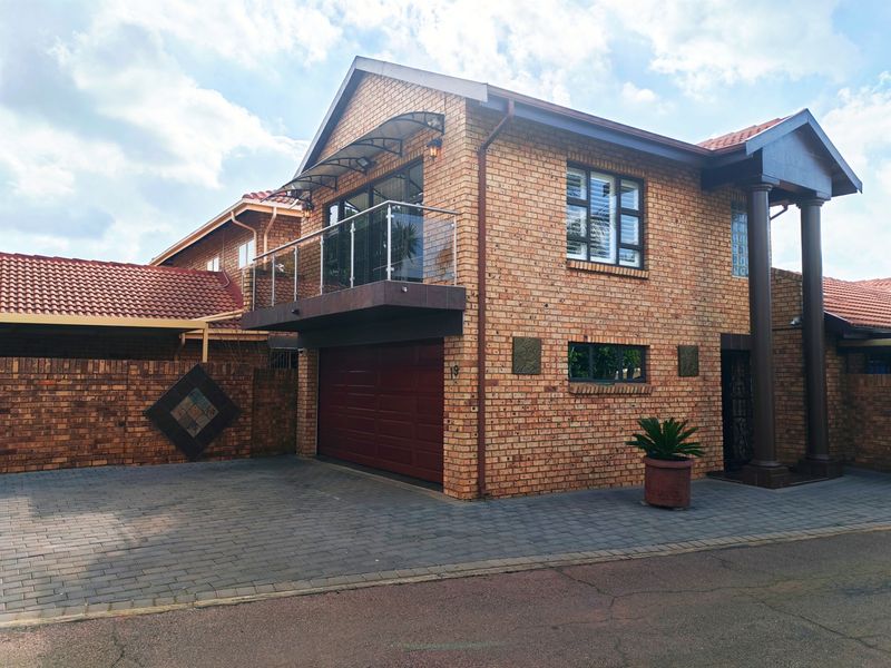 House For Sale In Centurion - Photo 2