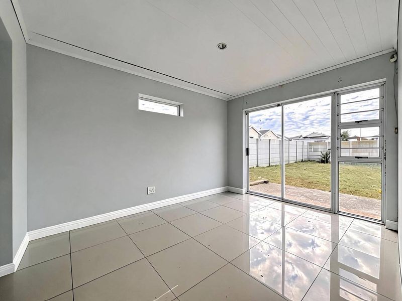 House For Sale In Port Elizabeth - Photo 9