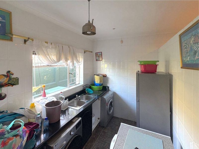 House For Sale In Port Elizabeth - Photo 7