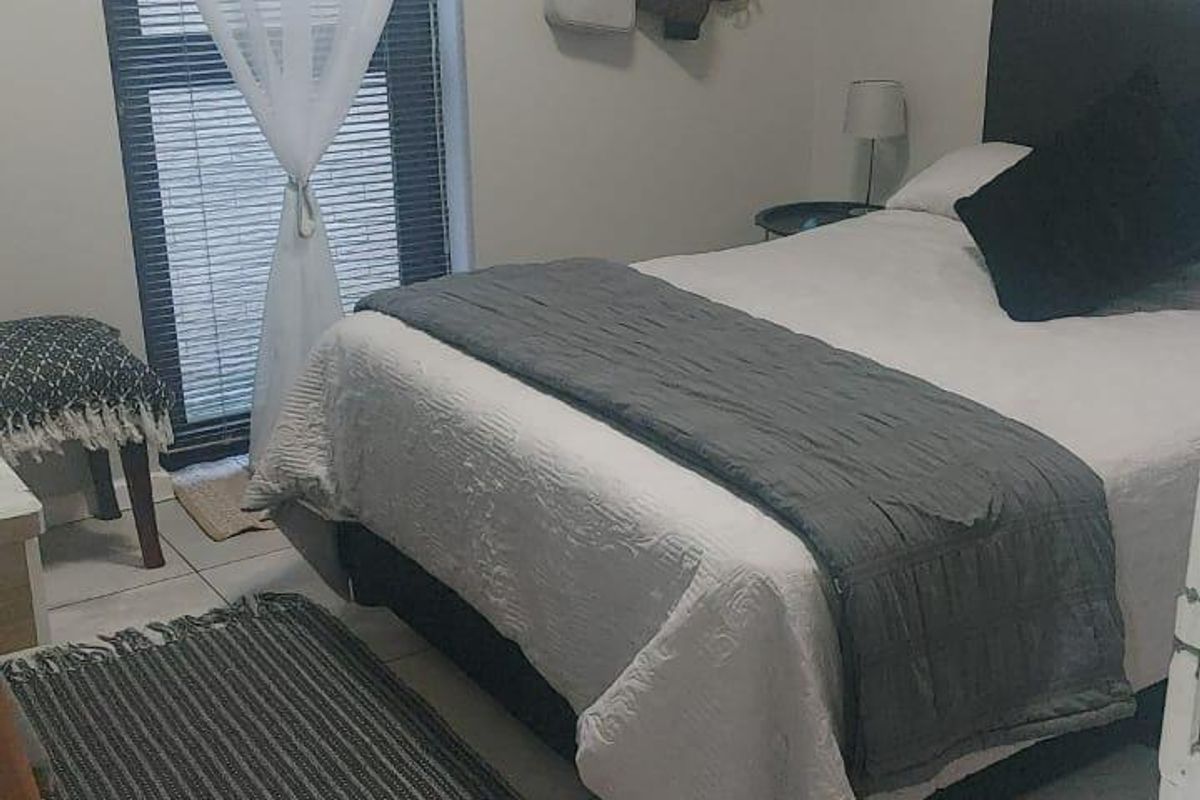 Townhouse Rental Monthly In Port Elizabeth - Photo 5