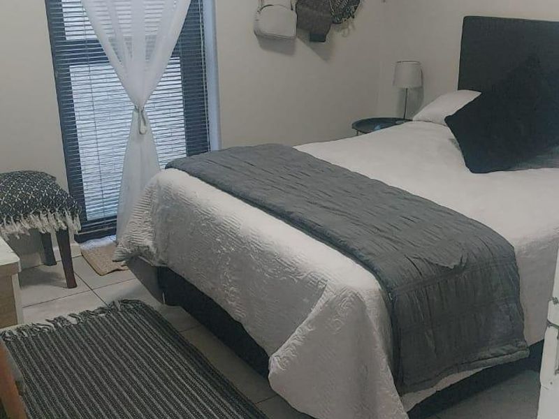 Townhouse Rental Monthly In Port Elizabeth - Photo 5