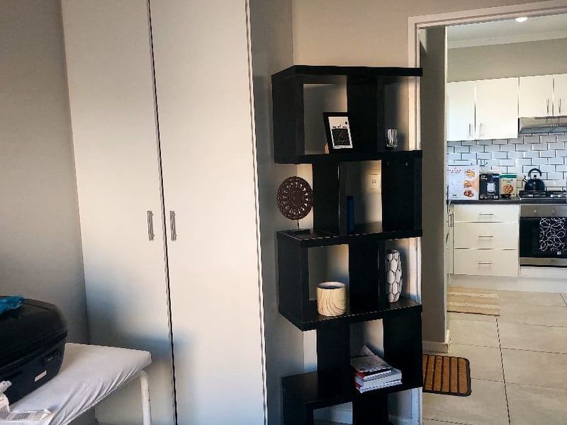 Townhouse Rental Monthly In Port Elizabeth - Photo 8