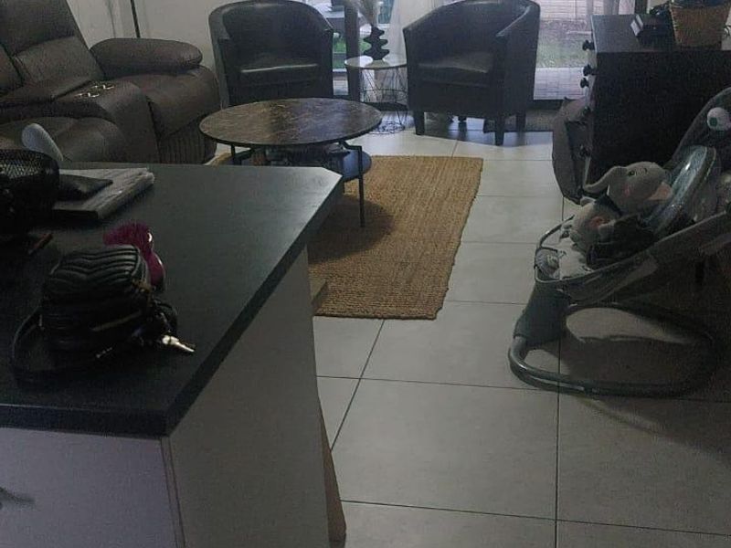 Townhouse Rental Monthly In Port Elizabeth - Photo 4