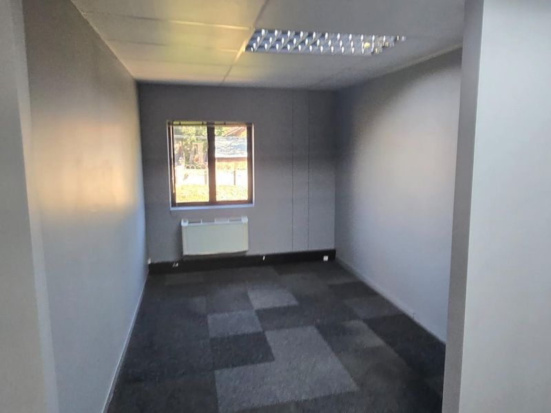 Commercial Rental Monthly In Roodepoort - Photo 10
