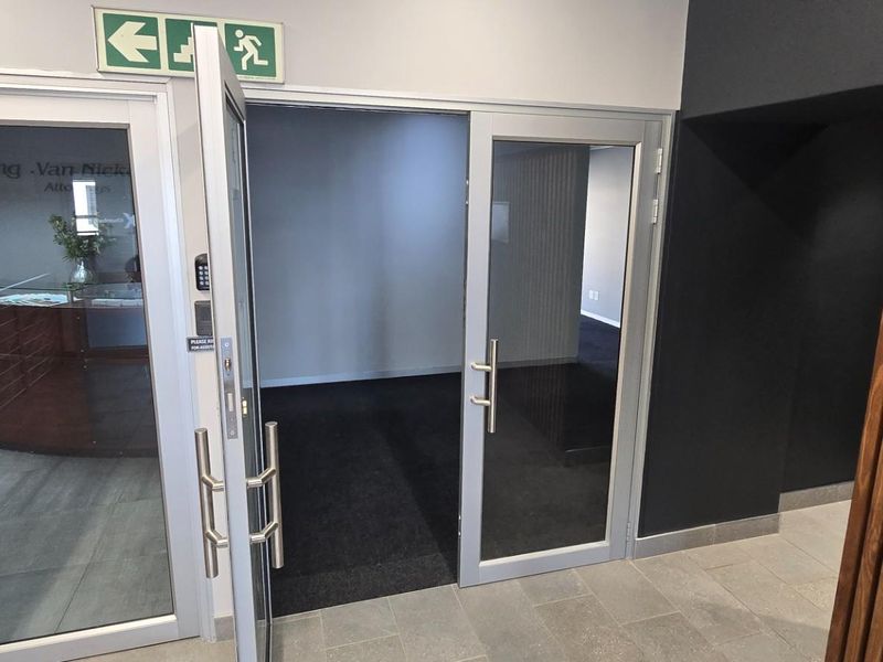 Commercial Rental Monthly In Roodepoort - Photo 2