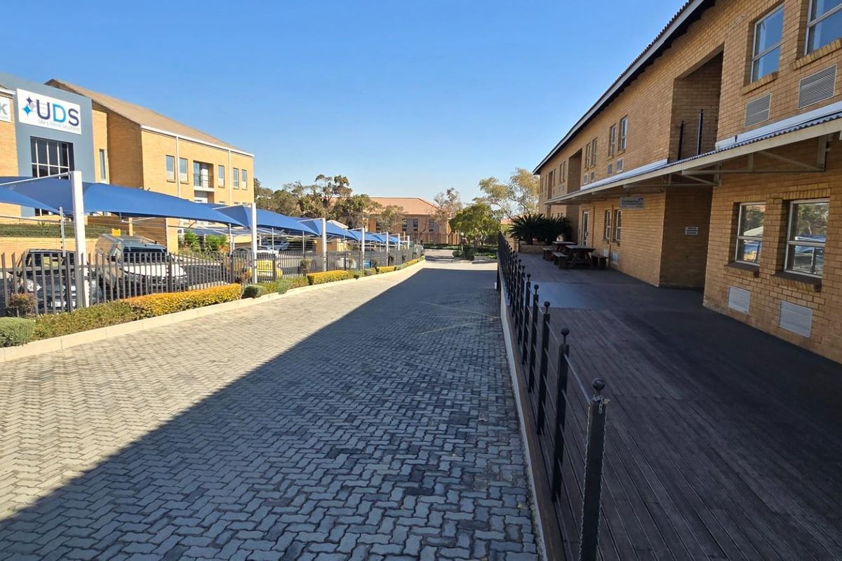 Commercial Rental Monthly In Midrand - Photo 4