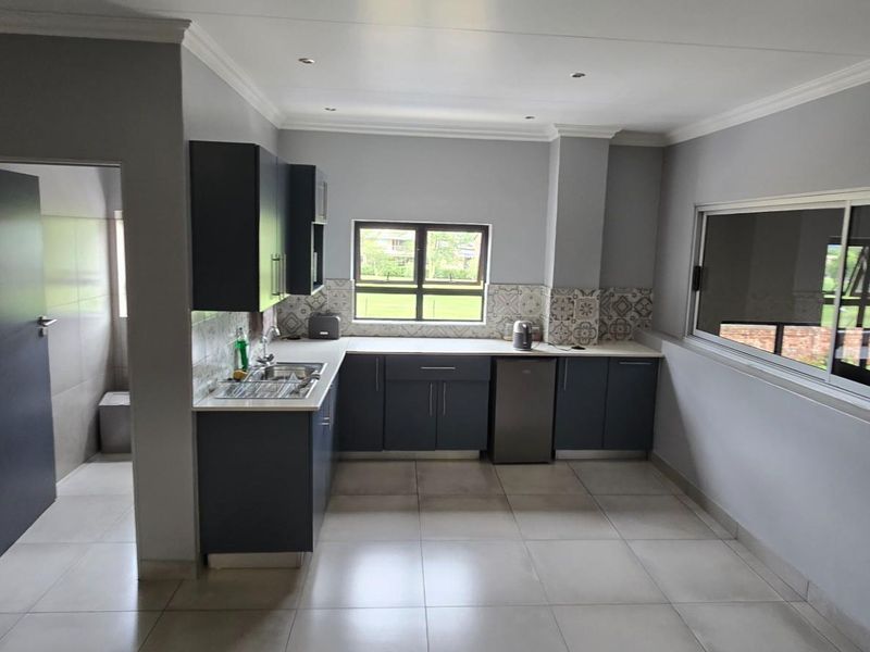 Commercial Rental Monthly In Pretoria - Photo 9