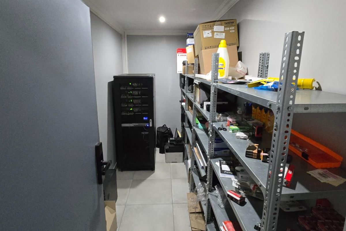 Commercial Rental Monthly In Pretoria - Photo 4