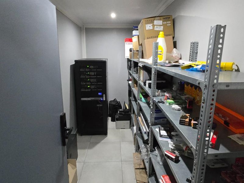 Commercial Rental Monthly In Pretoria - Photo 4