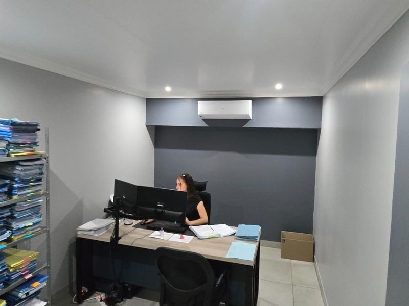 Commercial Rental Monthly In Pretoria - Photo 5