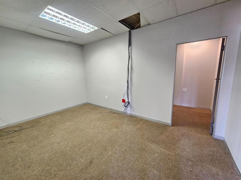 Commercial Rental Monthly In Pretoria - Photo 9